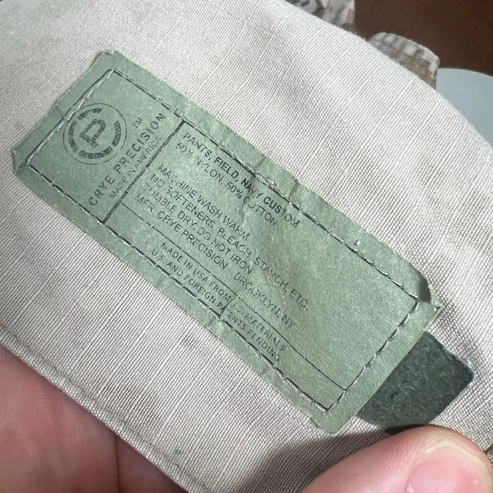 Crye Precision Navy Custom Field Pants Size 34 Short Desert Camo AOR1 - Picture 3 of 4